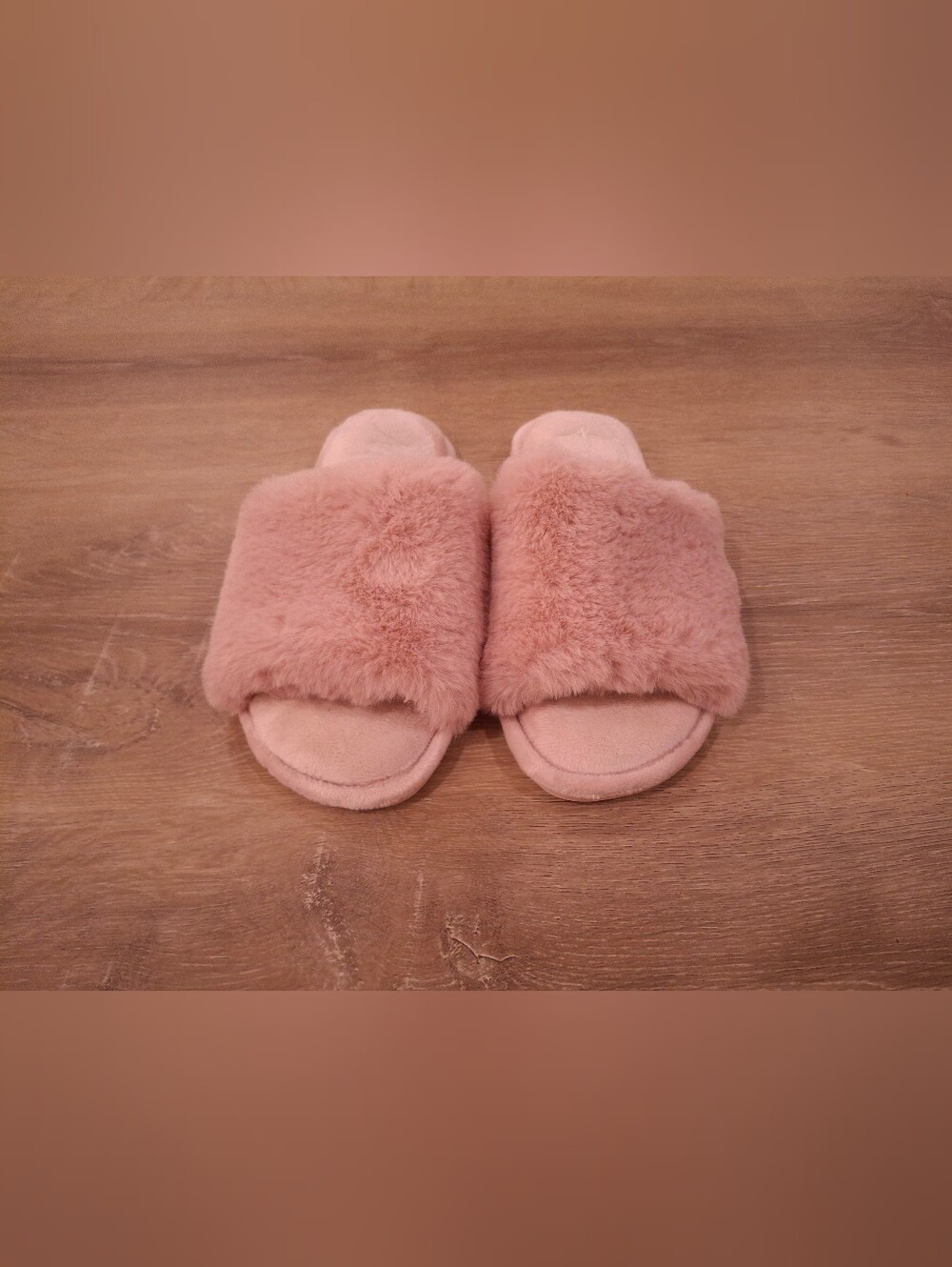 SnugLeaves Faux Fur Open Toe Slippers Pink Size 7-8​